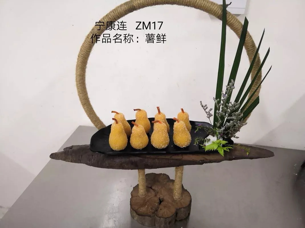 厉害，我校师生12人参加“粤菜师傅”茂名菜烹饪职业技能大赛，12人获奖，把书记、市长都吸引来了！(图23)