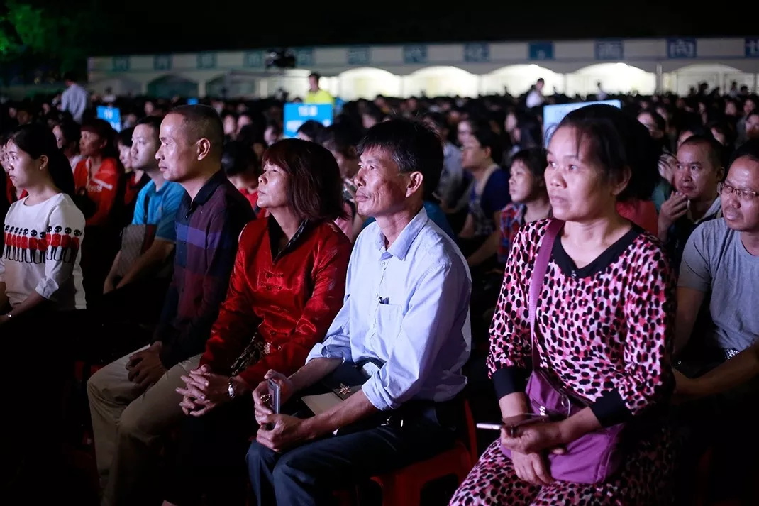 从被十三所学校开除的叛逆少年到著名传统文化讲师，他经历了什么？(图9)