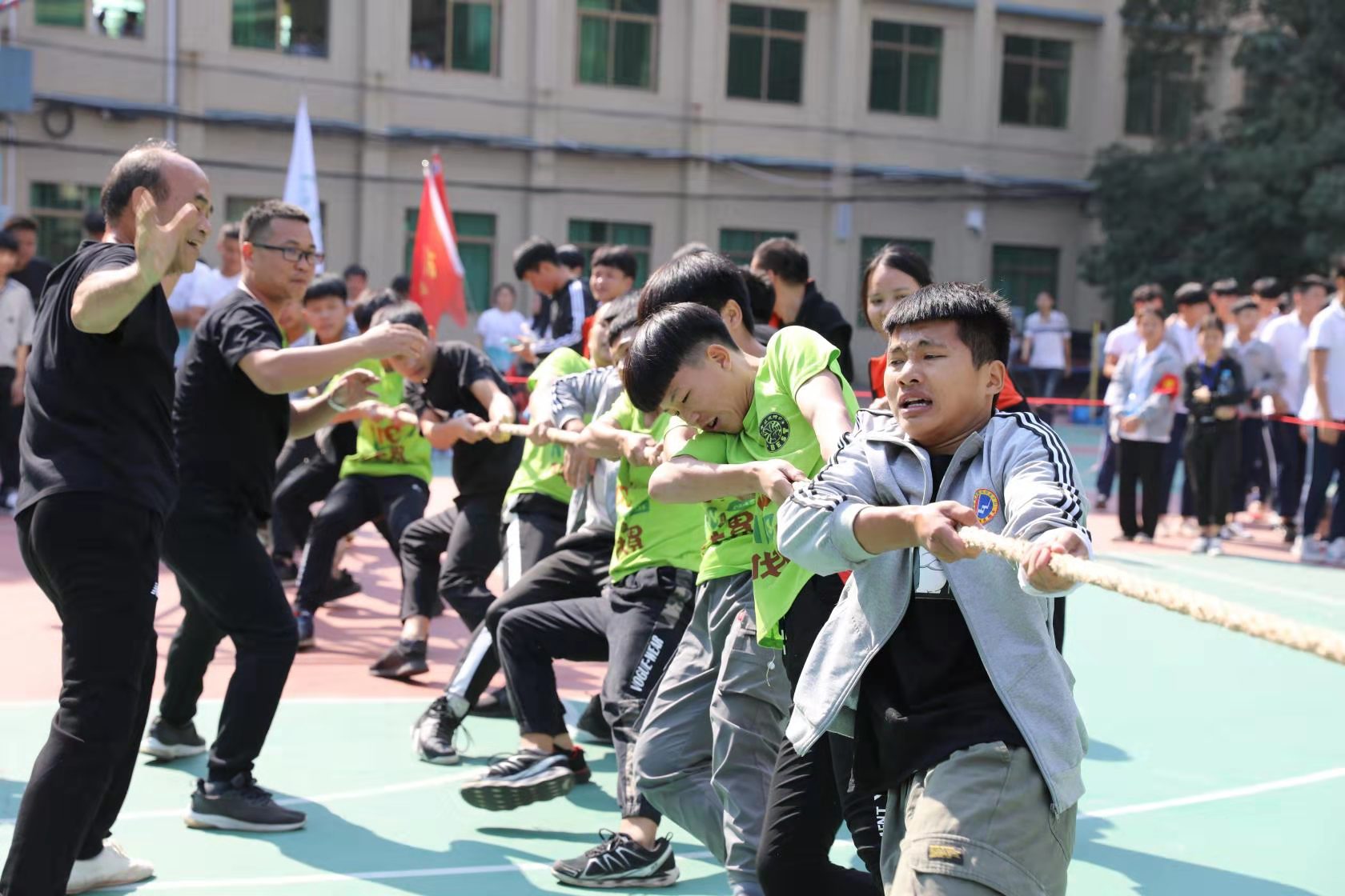 校运会回顾丨运动不止,生命不息;青春飞扬,不负韶华!(图54) 校运会回顾丨运动不止,生命不息;青春飞扬,不负韶华!(图54)