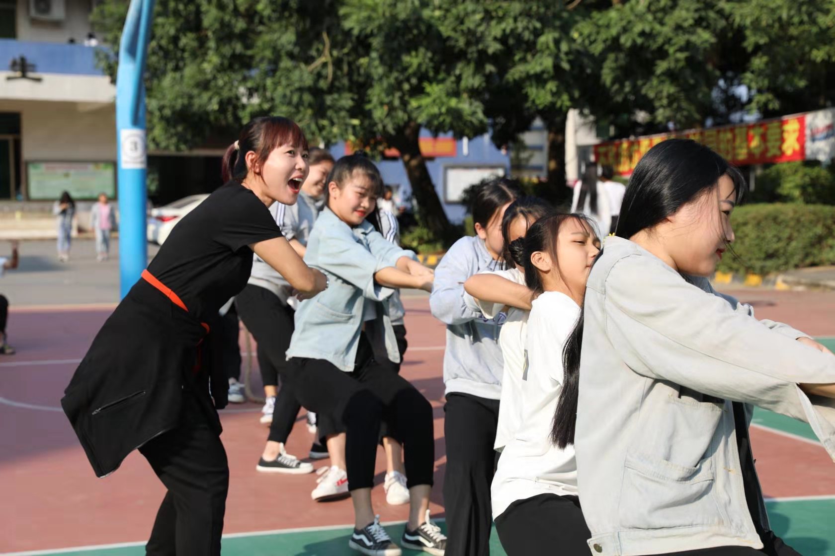 校运会回顾丨运动不止,生命不息;青春飞扬,不负韶华!(图59) 校运会回顾丨运动不止,生命不息;青春飞扬,不负韶华!(图59)