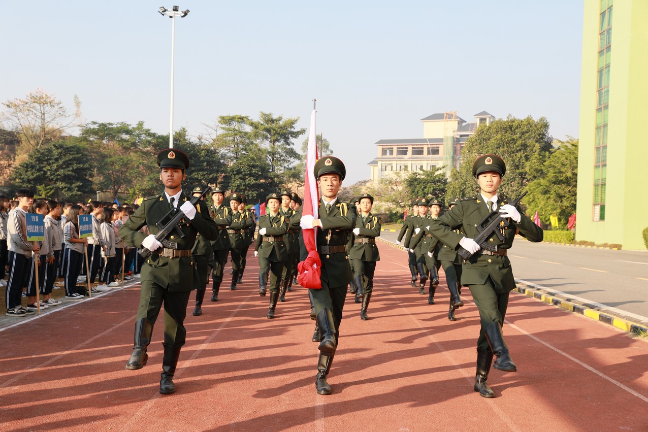 校运会回顾丨运动不止,生命不息;青春飞扬,不负韶华!(图21) 校运会回顾丨运动不止,生命不息;青春飞扬,不负韶华!(图21)