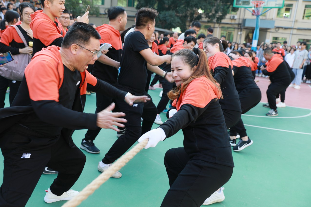 校运会回顾丨运动不止,生命不息;青春飞扬,不负韶华!(图37) 校运会回顾丨运动不止,生命不息;青春飞扬,不负韶华!(图37)