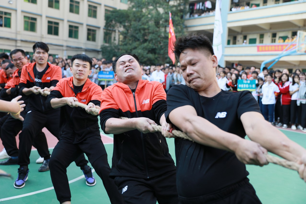 校运会回顾丨运动不止,生命不息;青春飞扬,不负韶华!(图30) 校运会回顾丨运动不止,生命不息;青春飞扬,不负韶华!(图30)